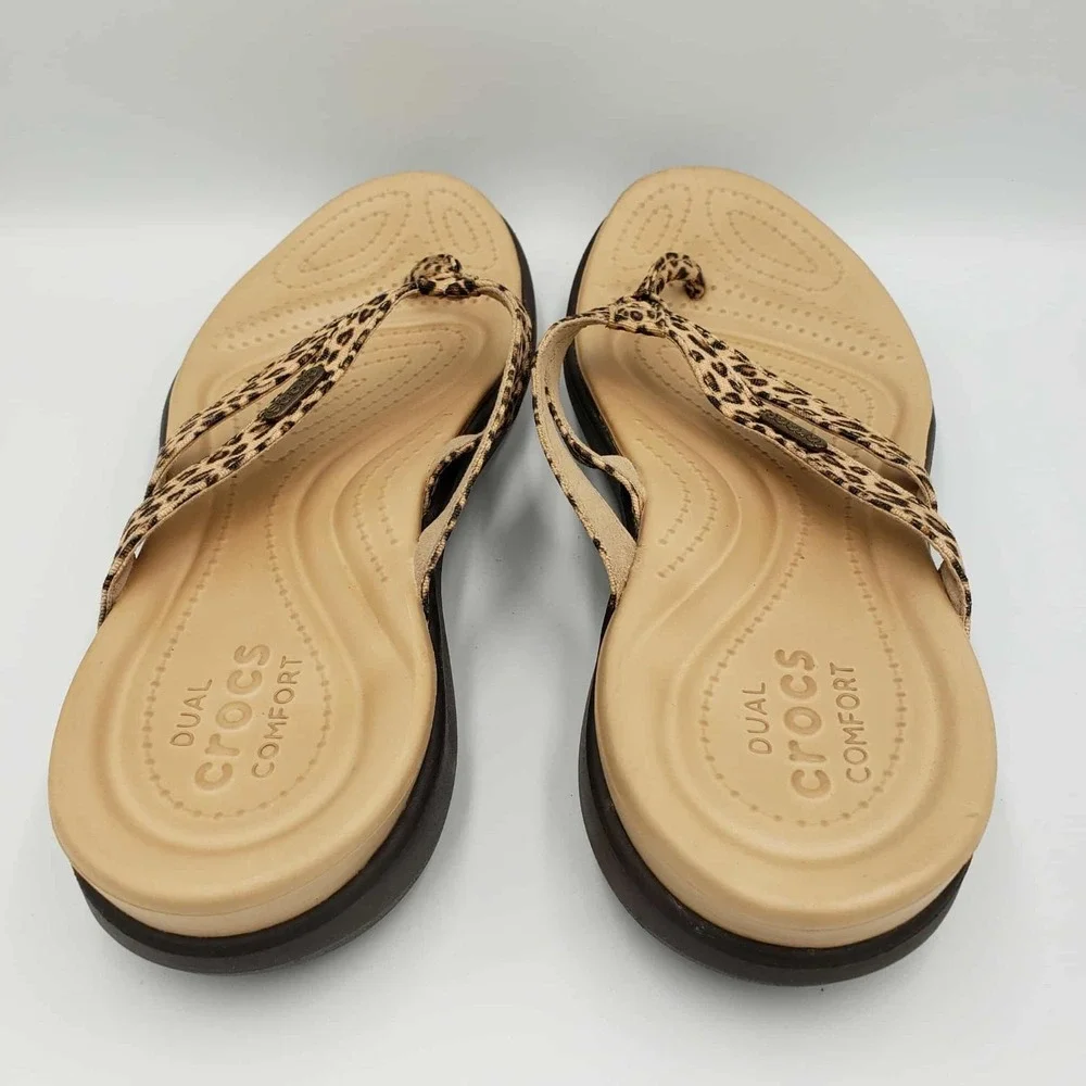 Crocs Capri Leopard Print Strappy Sandals Women's Size 8 Tan Comfort Flip Flop - Picture 5 of 8
